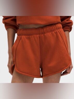 Lululemon Scuba Mid-Rise Oversized Short 3.5”